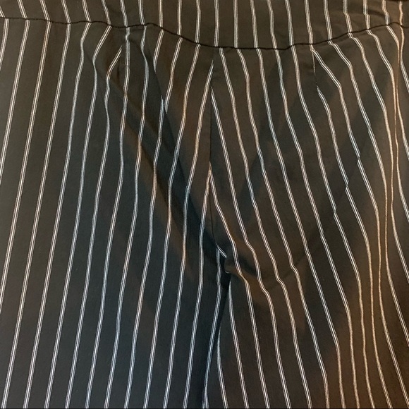 Womens Plus Size 89th + Madison Black & White Stripe Capris Pants 16w - Picture 5 of 11